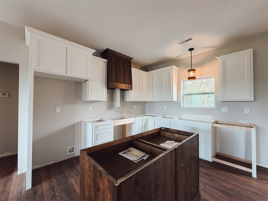 County Club Hills - Residential