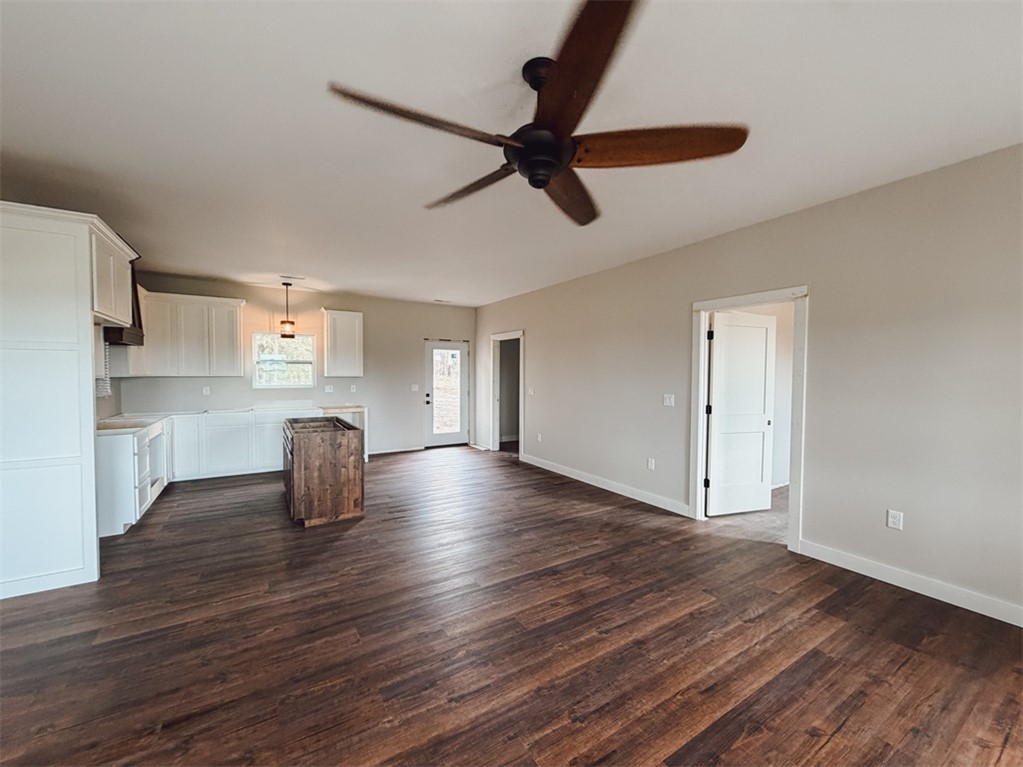 County Club Hills - Residential