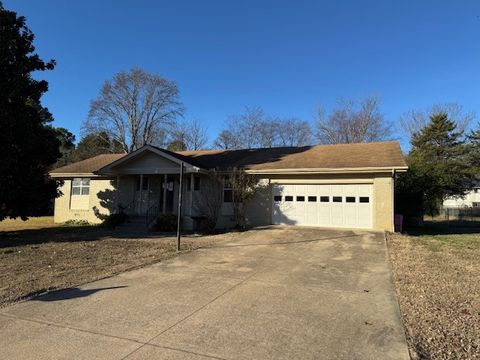 Photo of 513 Willow Lane, Mountain Home, AR 72653 (MLS # 1330418)
