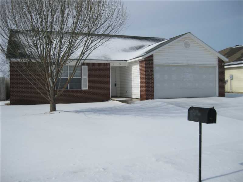 3 BEDROOM 2 BATH WITH 2 CAR GARAGE. GREAT RENTAL HISTORY WITH CURRENT TENANT NOW.