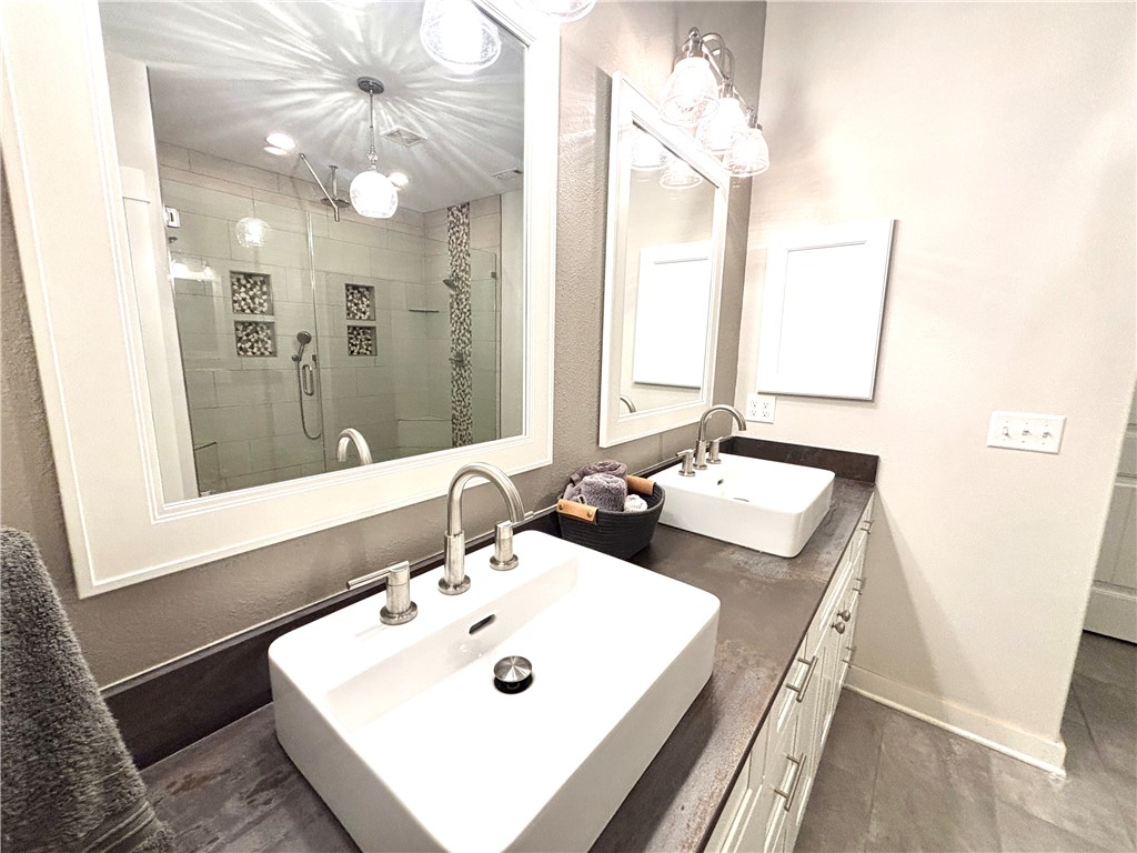 Moonlight Valley - Residential Lease
