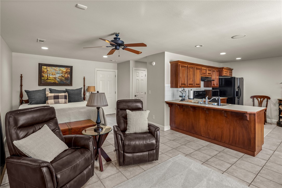 33-19-30-Rogers - Residential