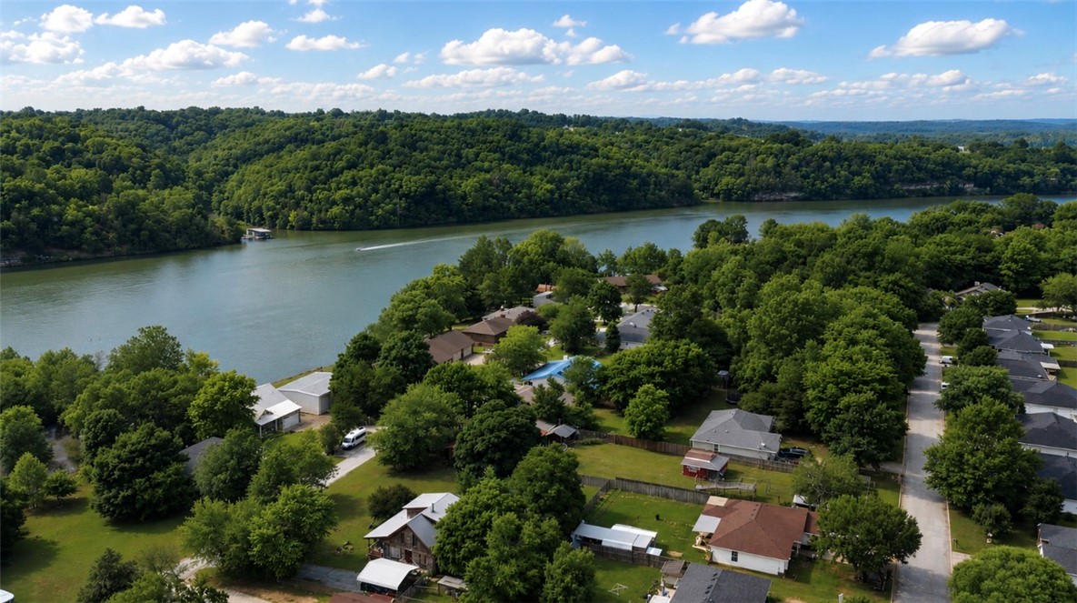 Blue Spgs Village - Residential