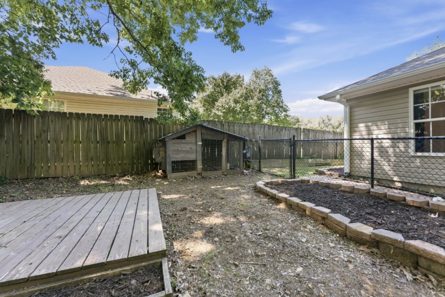 Blue Spgs Village - Residential