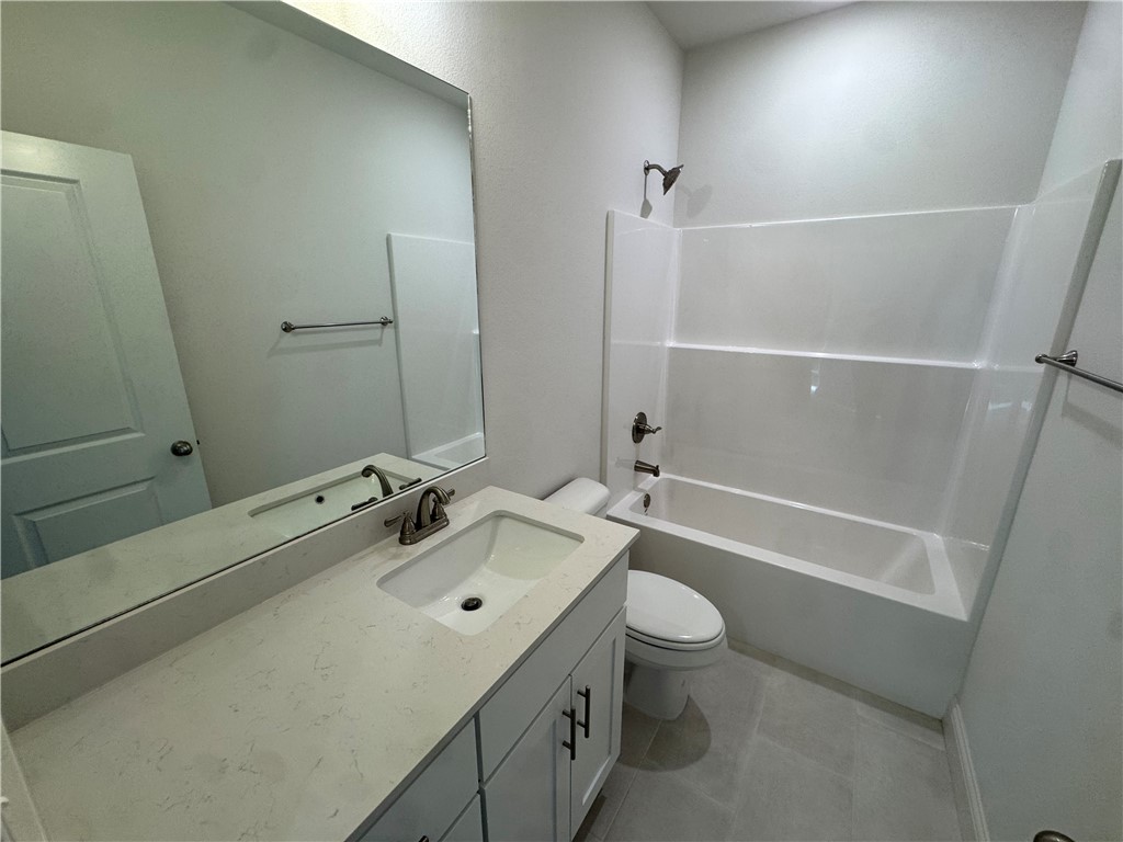 BLOSSOM WOODS - Residential Lease