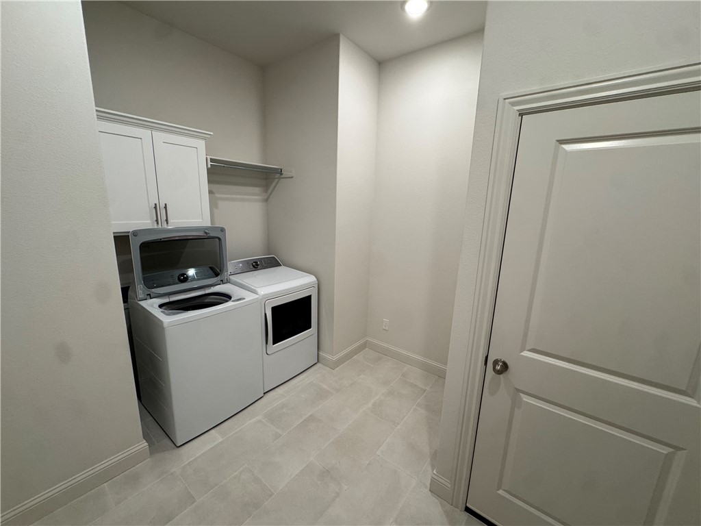 BLOSSOM WOODS - Residential Lease