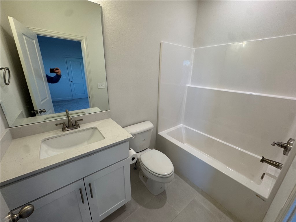 BLOSSOM WOODS - Residential Lease