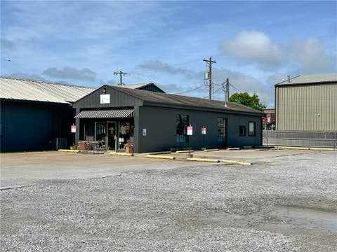 Photo of 704 S Main Street, Bentonville, AR 72712 (MLS # 1349056)