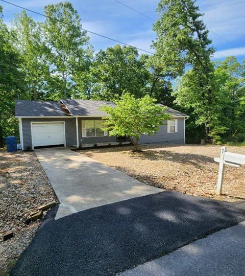 Photo of 7 Claypole Lane, Bella Vista, AR 72715 (MLS # 1352093)