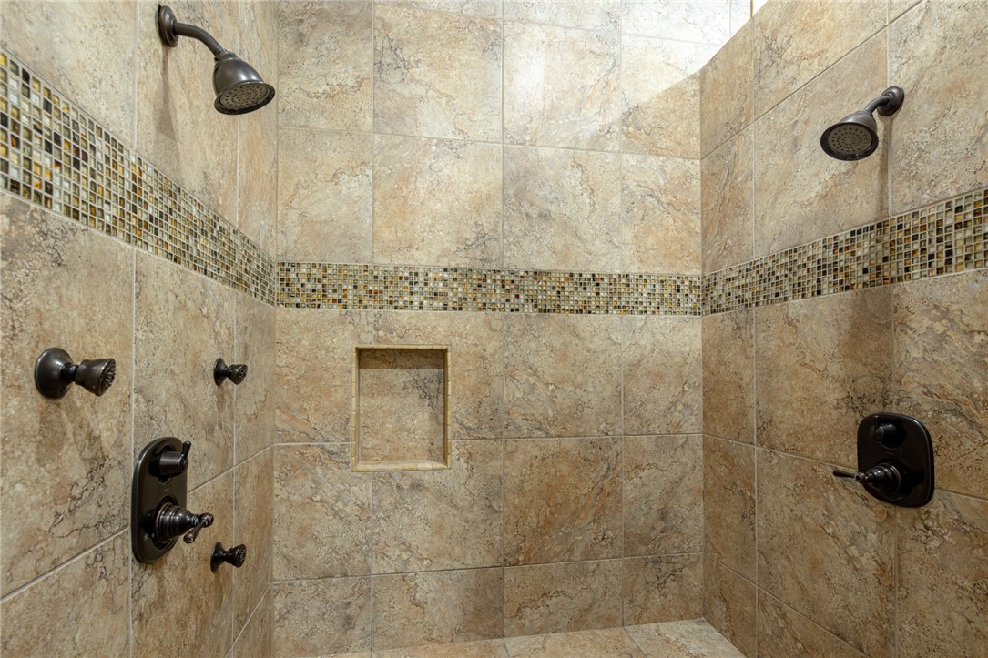 St Valery Downs Sub Cave Spgs - Residential