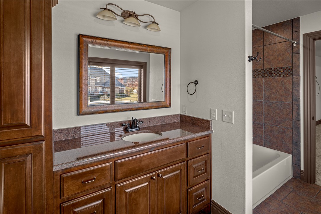 St Valery Downs Sub Cave Spgs - Residential