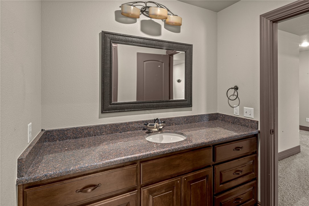 St Valery Downs Sub Cave Spgs - Residential