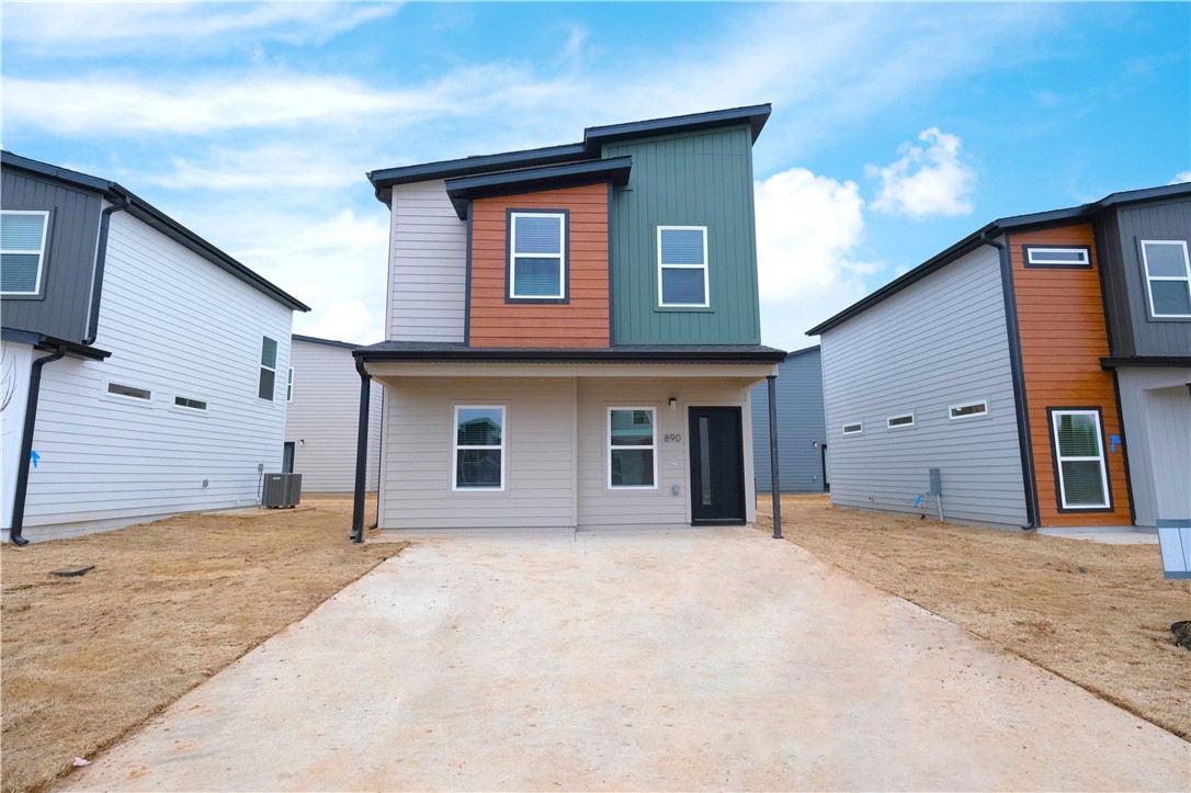 Modern, smart, affordable living! Looking for that first home, wanting to downsize and simplify, or looking for a low-maintenance investment property, Featherston Village may be exactly what you've been looking for. Never think about lawncare again! Everything you need in a great location. Wonderful new subdivision in Bentonville School District. Modern, smart, affordable living! Looking for that first home, wanting to downsize and simplify, or looking for a low-maintenance investment property, Featherston Village may be exactly what you've been looking for. Never think about lawncare again! Everything you need in a great location. Wonderful new subdivision in Bentonville School District. Less than 5 miles from Walmart Corporate office. Come enjoy simplified living in a modern environment. Future parks and walking trails throughout the neighborhood. Schedule a showing today!