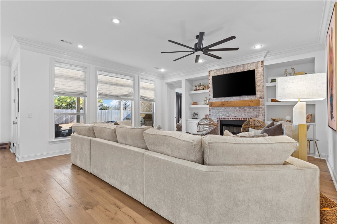 Savannah Estates Rogers - Residential