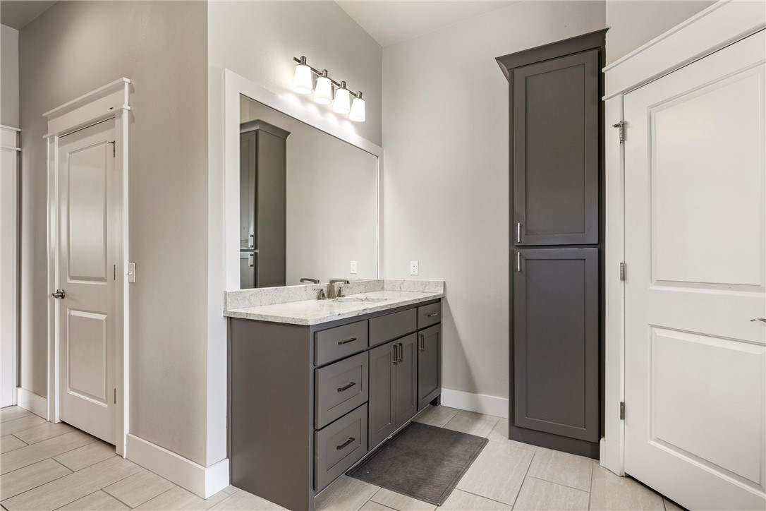 Waterford Estates At Hissom Ranch - Residential