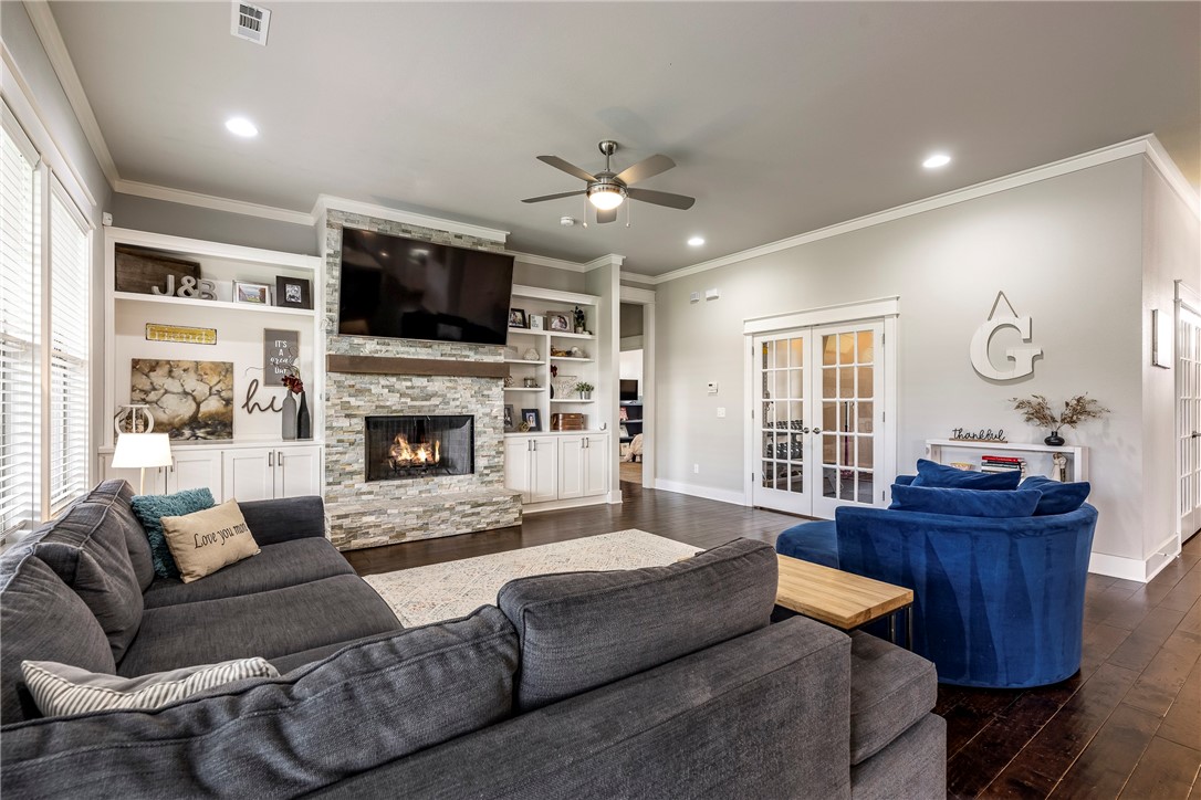 Waterford Estates At Hissom Ranch - Residential