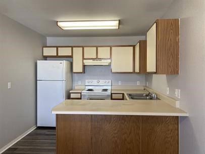 2 Bedroom, 1 Bath Apartment, all appliances included.
Interior updates with vinyl planks throughout.
Rents for $795 a month with $795 security deposit, no pets allowed.
Must climb stairs o get into the apartment. 6 month lease negotiable with a higher rent rate.
