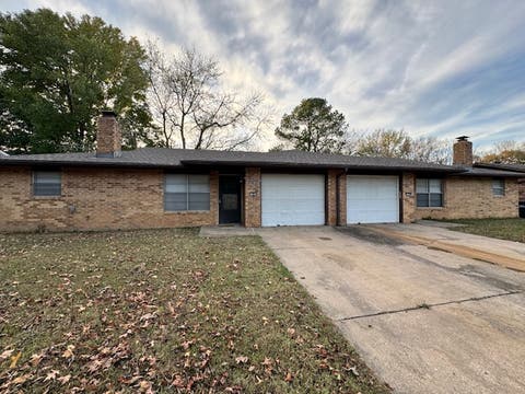 Photo of 1702 Kimbrough Street A #A, Springdale, AR 72762 (MLS # 1349104)