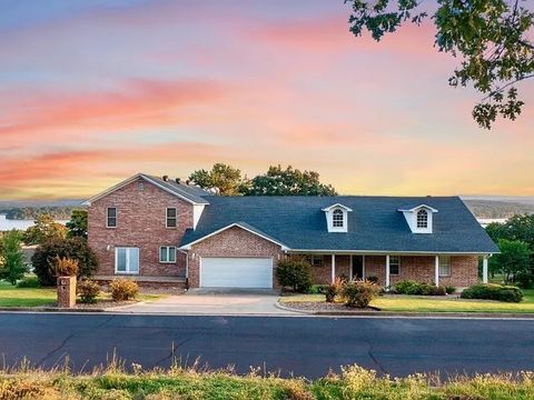 Photo of 34 Valley View Drive, Russellville, AR 72802 (MLS # 1339392)