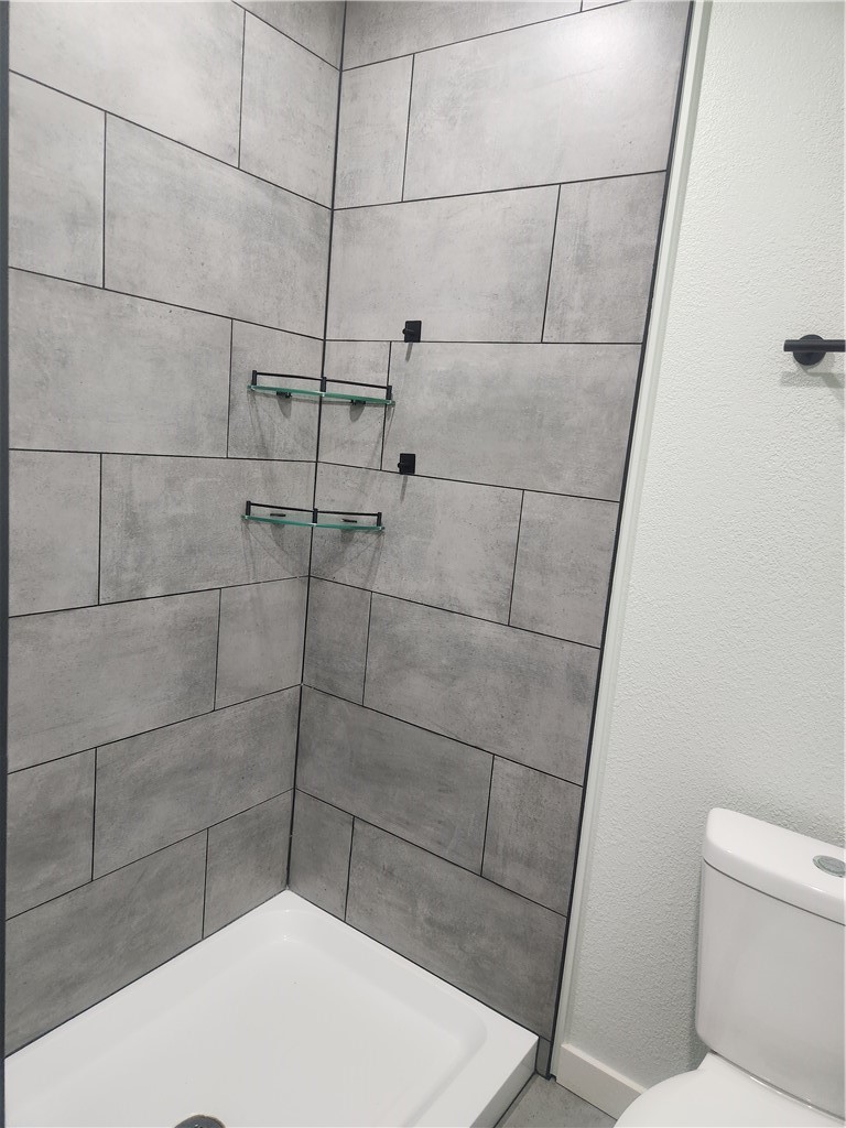 Hayes second addition - Residential Lease
