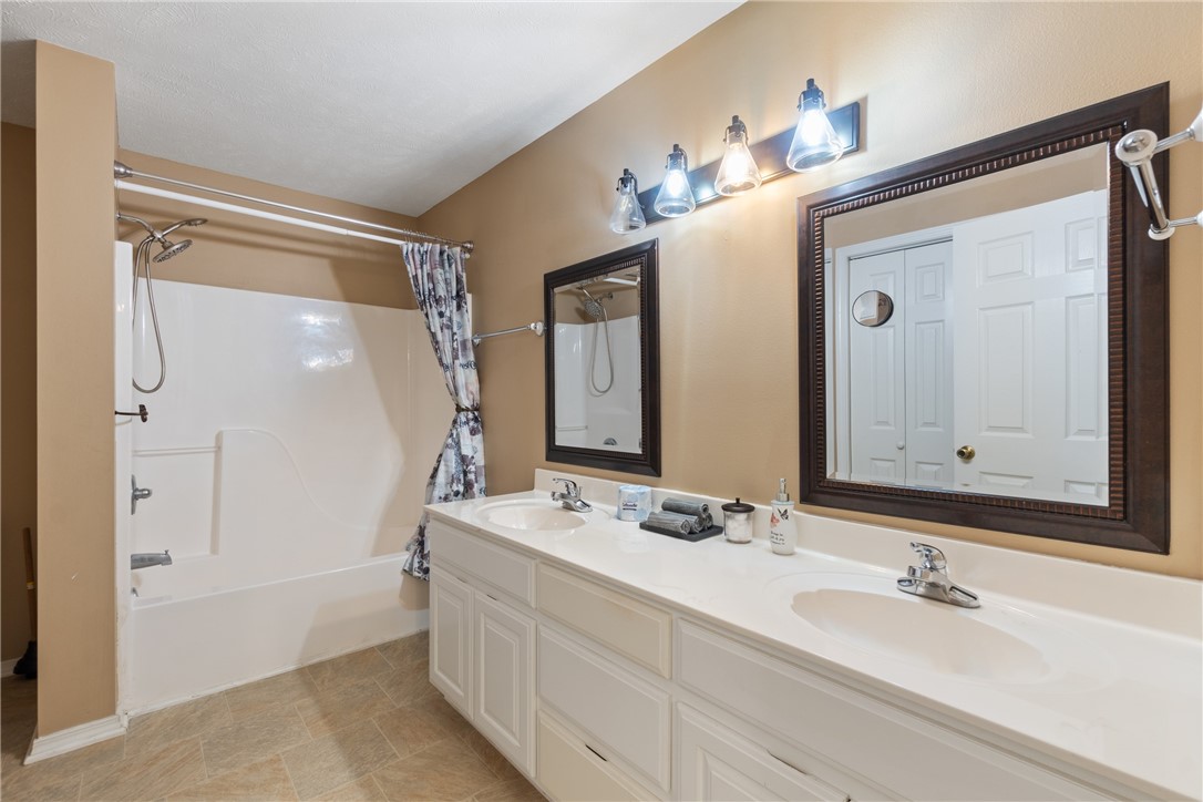 Unit 3 Holiday Island - Residential