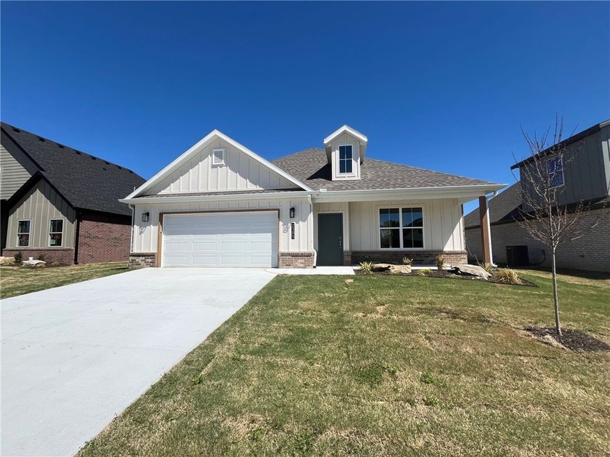 New construction in Heritage Ranch! This 3 bed, 2 bath home features an upstairs bonus room, LVP flooring in the main living spaces, and a 2-car garage. Walking distance to the elementary school and under 5 minutes to JBU. USDA-eligible area. Modern, clean, and move-in ready!
