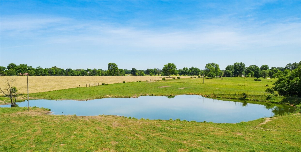 Pea Ridge - Land