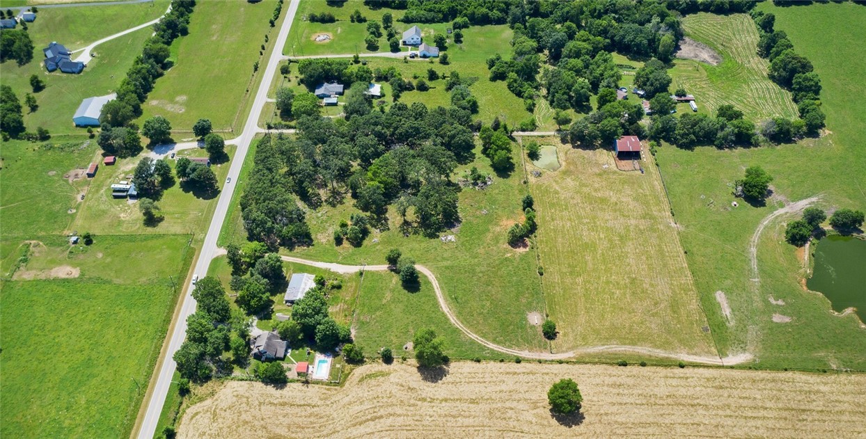 Pea Ridge - Land