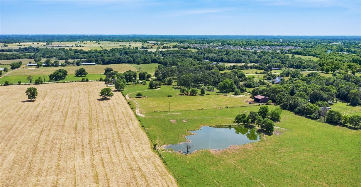 Pea Ridge - Land