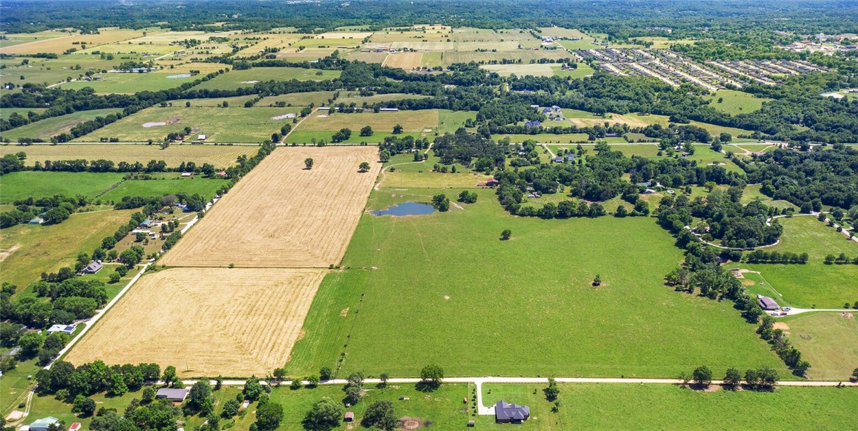 Pea Ridge - Land