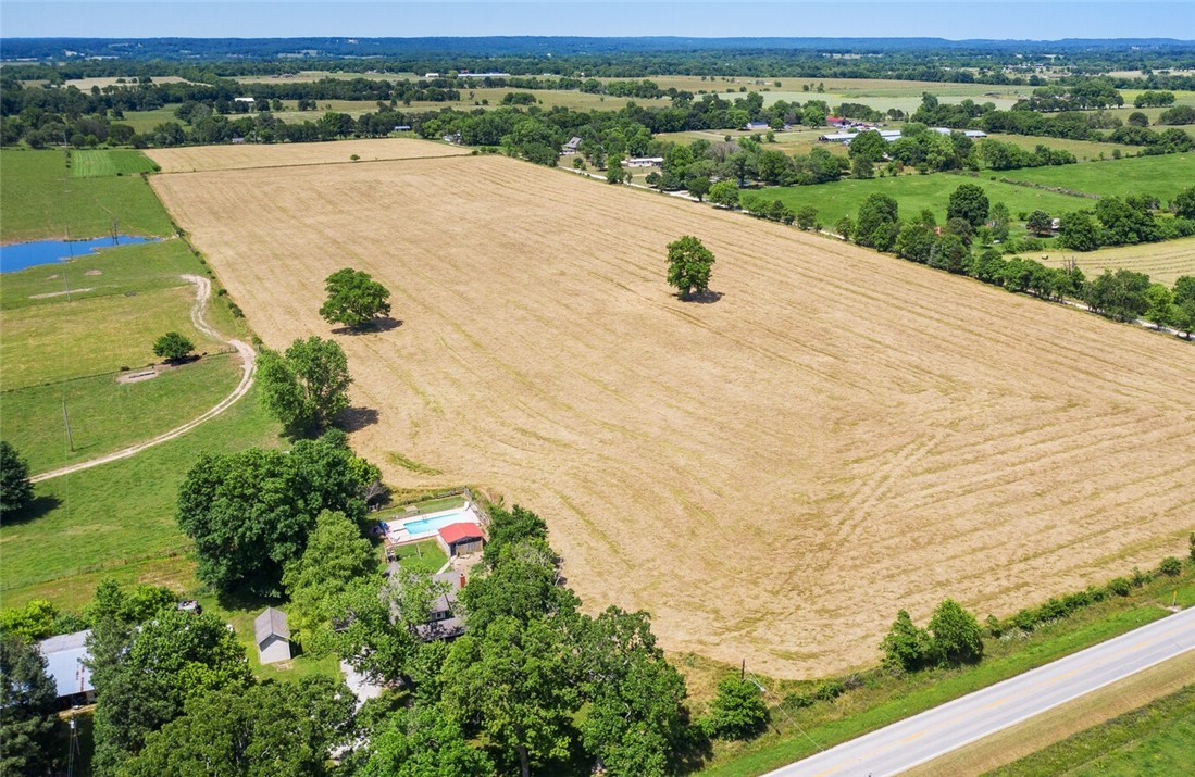 Pea Ridge - Land
