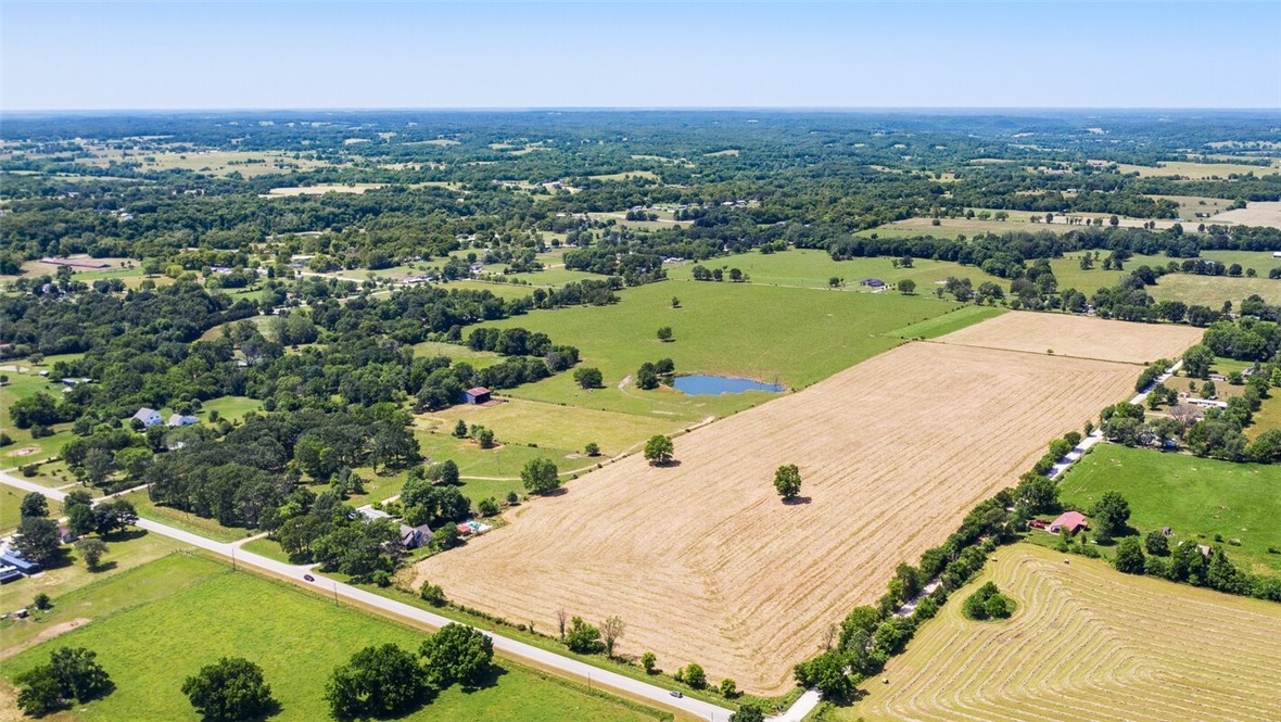 Pea Ridge - Land