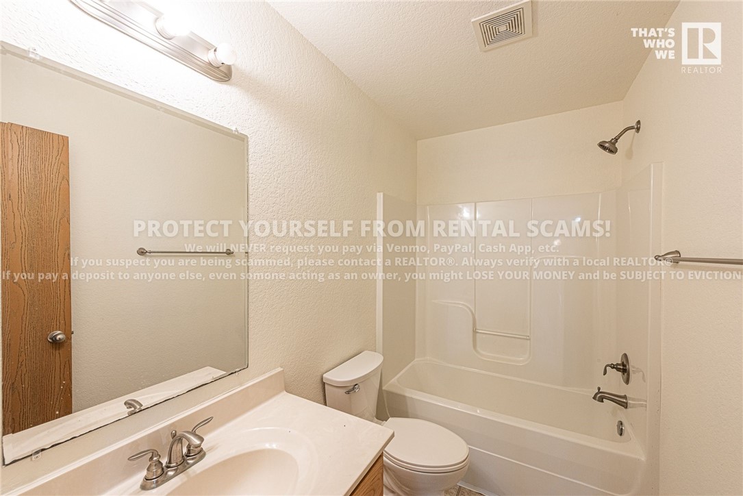 COMMONS AT WALNUT CROSSING (THE) - Residential Lease