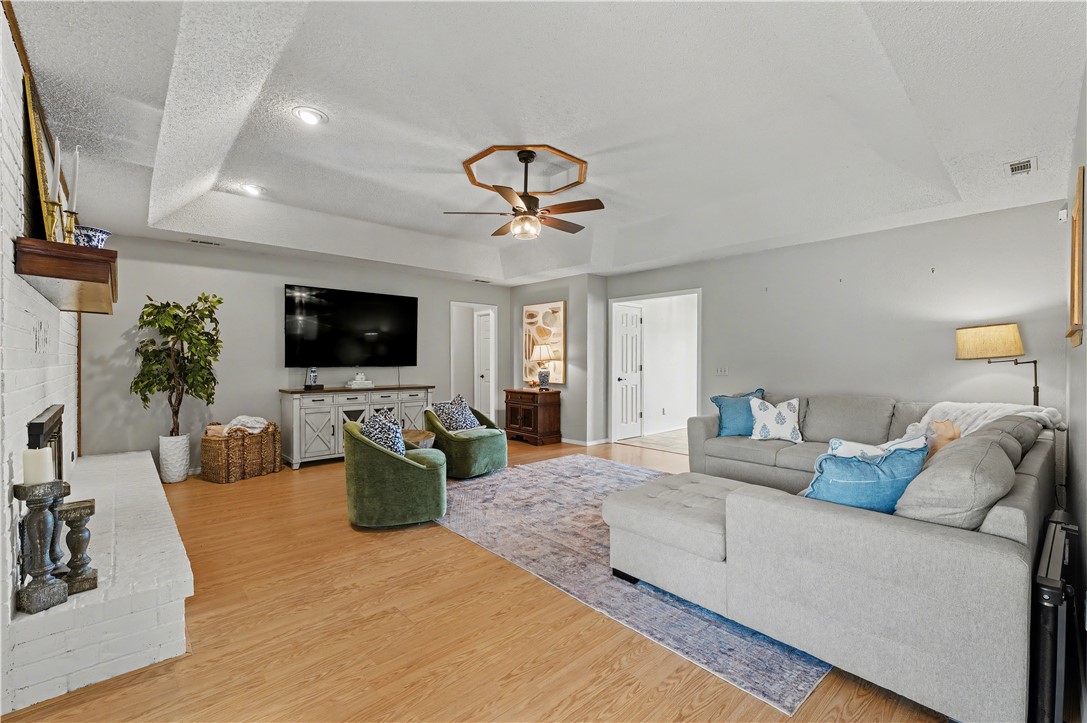 Chateau Terrace Unit 1 Ph 3 Rogers - Residential