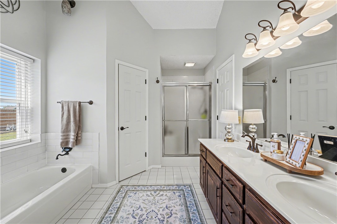 Chateau Terrace Unit 1 Ph 3 Rogers - Residential