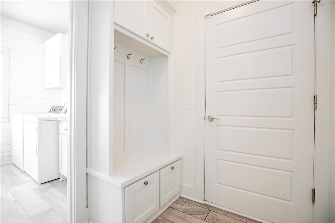 Hyde Park Cave Spgs - Residential