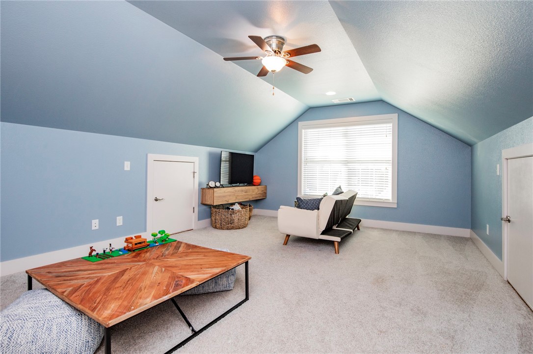 Hyde Park Cave Spgs - Residential