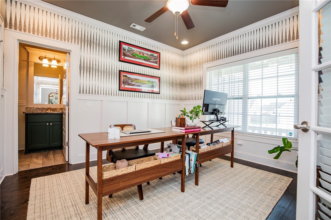 Hyde Park Cave Spgs - Residential