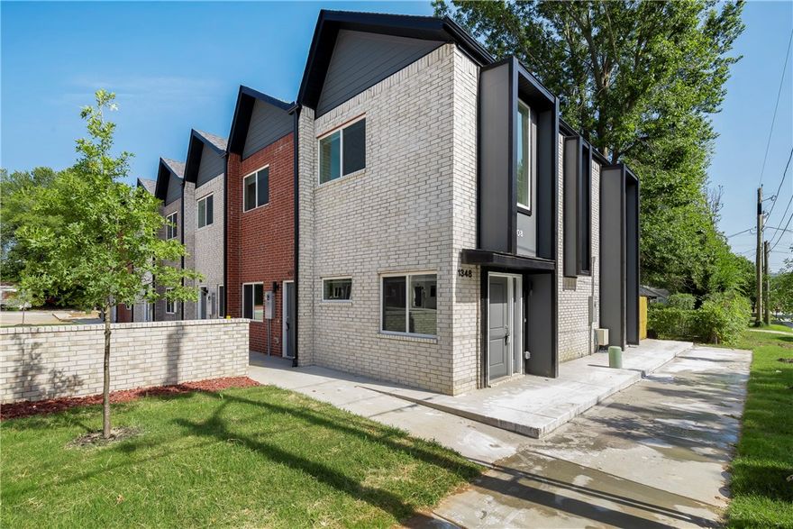 New Construction with unique European Nordic architecture townhomes 2 bedroom 2.5 bathroom with private fenced backyard. CENTRAL LOCATION for University of Arkansas students and employee by MLK and University Ave. Continuation of the West Avenue cultural corridor. Close to the Razorback Greenway. By the school bus stop. Walking distance from landmark downtown restaurants. Down the road from Dickson Ave. Walking distance from the new South Yard development on MLK housing the new Central barbecue Fayetteville, Taco & Tamale , The Meteor Cafe. We are behind Nomads Southtown restaurant, next-door to the Farmers Table Cafe. Few blocks from Neighborhood Walmart, The new Windgate studio and design center Fulbright School of Art and Sciences, the new Anthony Timberland Center project for the school of architecture .. Walking distance from Wilson park &greenway biking trail and much more.

Properties smoking free facility. Dog breed restrictions applies. 2 assigned parking lots! Appliances included!