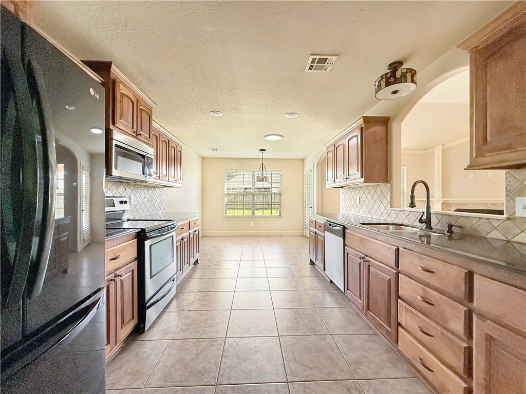 Laurynwood Estates - Residential
