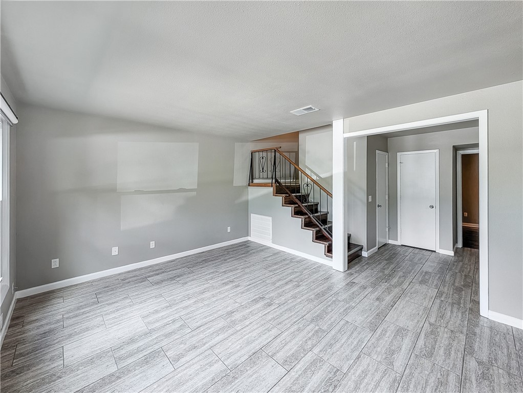 Townhouse Tct 3 A/K/A Drake Court Bvv - Residential