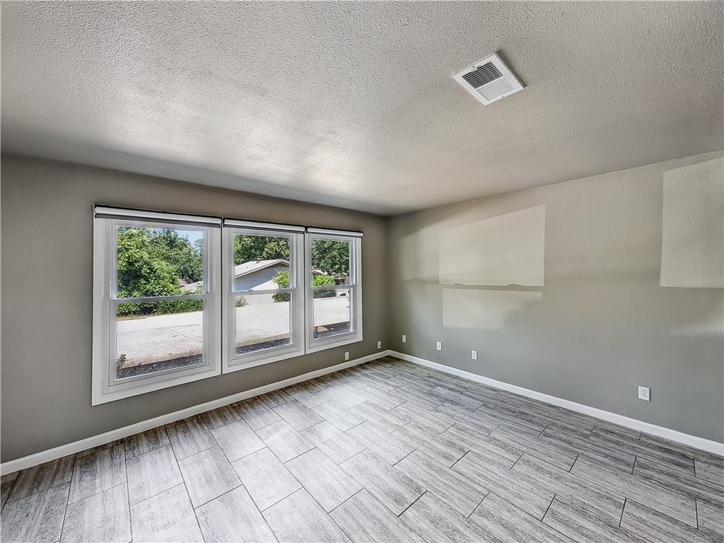 Townhouse Tct 3 A/K/A Drake Court Bvv - Residential
