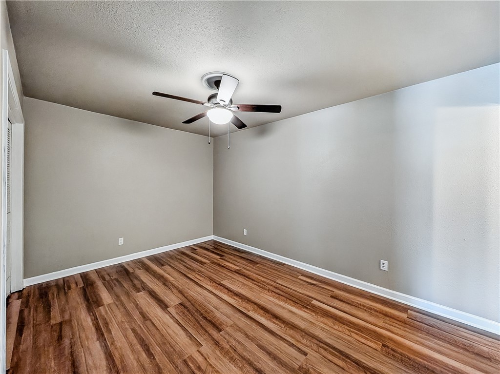 Townhouse Tct 3 A/K/A Drake Court Bvv - Residential