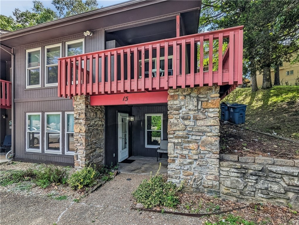 Townhouse Tct 3 A/K/A Drake Court Bvv - Residential