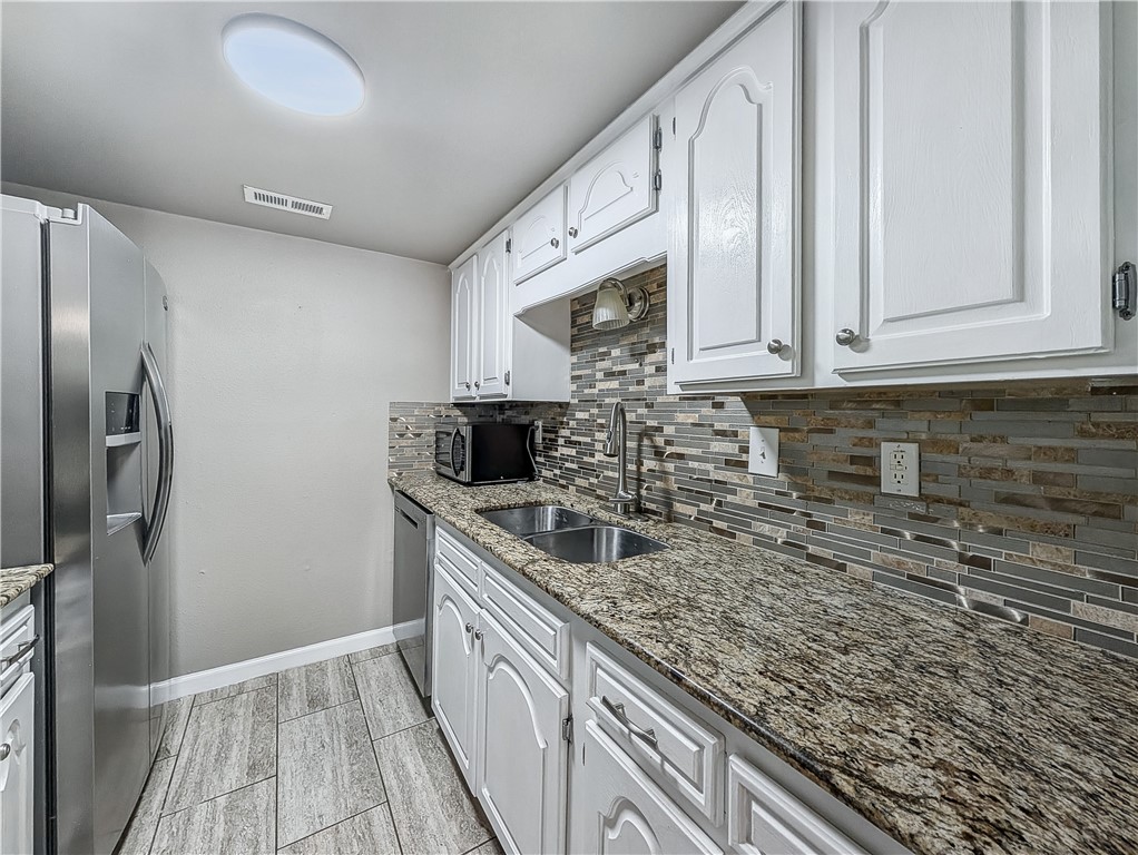 Townhouse Tct 3 A/K/A Drake Court Bvv - Residential