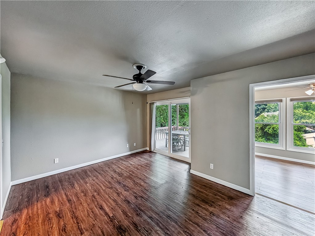 Townhouse Tct 3 A/K/A Drake Court Bvv - Residential