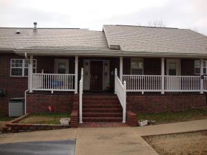 JUST MINUTES FROM DOWNTOWN RUSSELLVILLE,YOU WILL LOVE THE VIEW OF THE LAKE & MT. NEBO. WITH AN OPEN FLOOR PLAN, LARGE LAUNDRY ROOM & OFFICE, THIS HOME IS STEEL FRAMED & HAS STEEL LIFETIME SHINGLES, ALONG WITH BRICK & VINYL SIDING...YOU WILL NEVER WORRY ABOUT OUTSIDE MAINTENANCE. AND,IT HAS A GREAT WORKSHOP IN THE BASEMENT. SET YOUR APPOINTMENT & YOU WILL BE GLAD YOU DID. ONLY $269,500. MLS#16-164