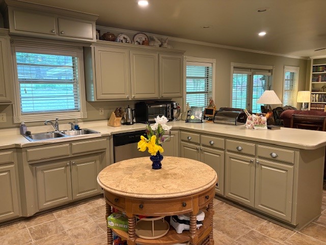 Pine Crest Hill - Residential