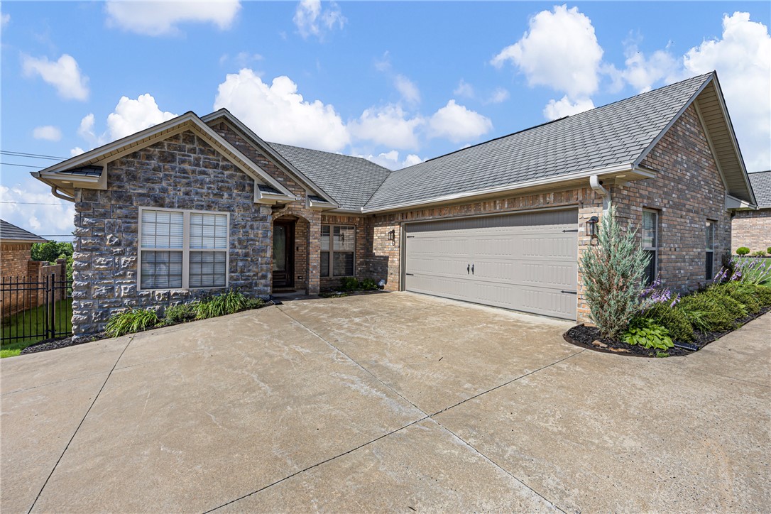 31 Village Court
