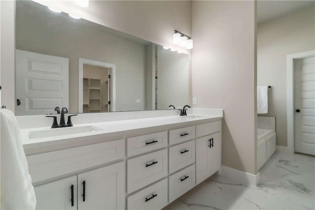 Silver Leaf Estates Ph I Centerton - Residential